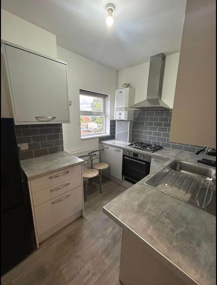 422 , Hitchin Road, Luton photo 2
