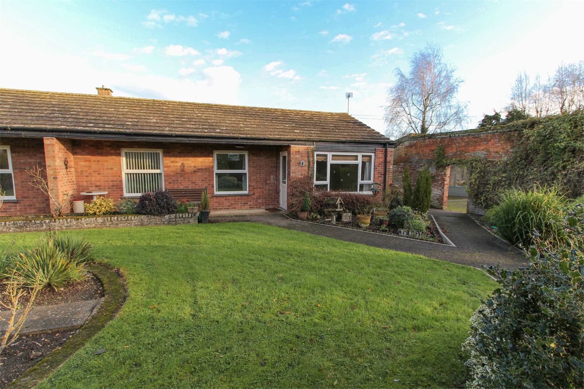 Free property report 4, Manor Court, Attleborough Road, Hingham, NR9