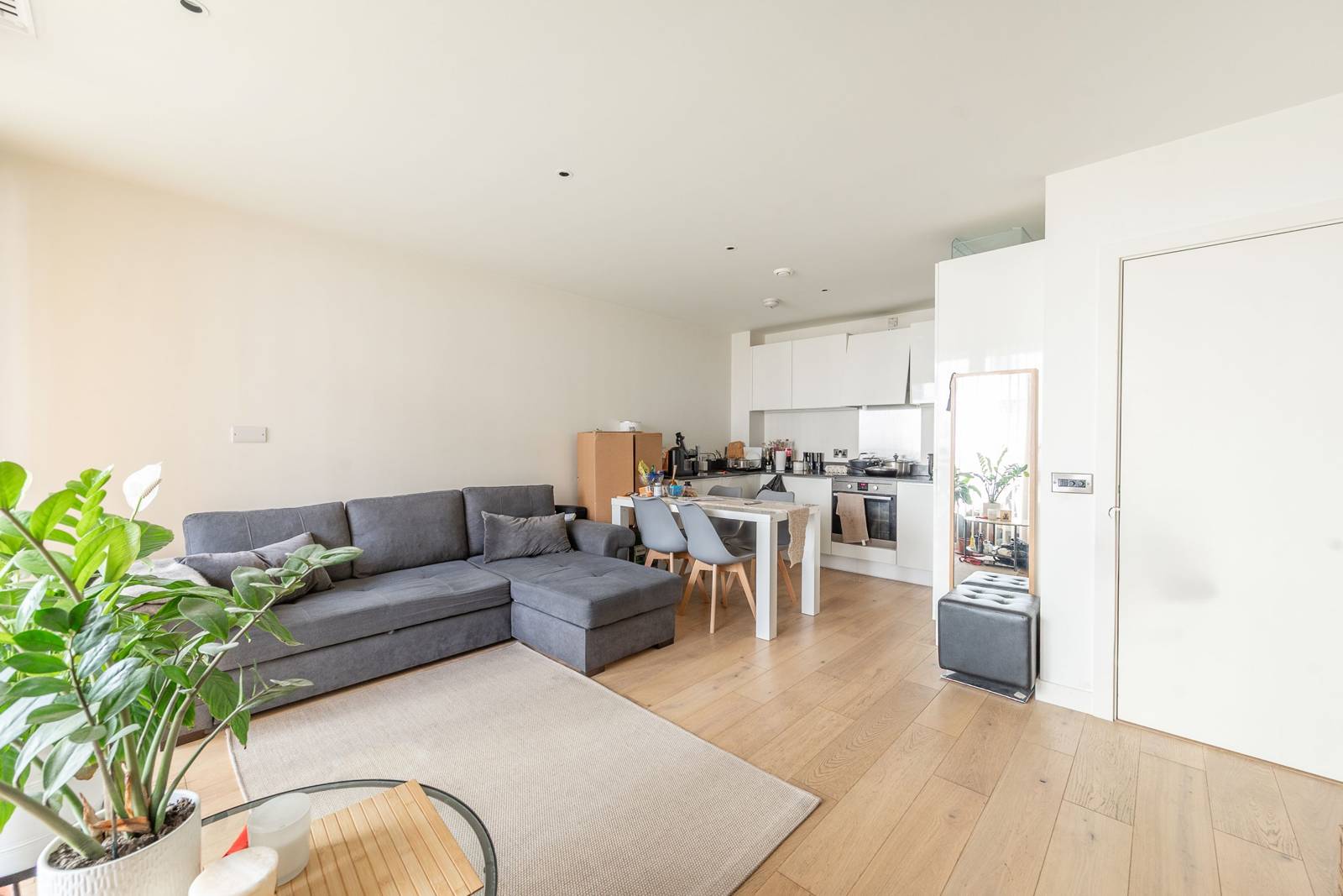 1-bed flat on Capitol Way, Colindale, £250,000