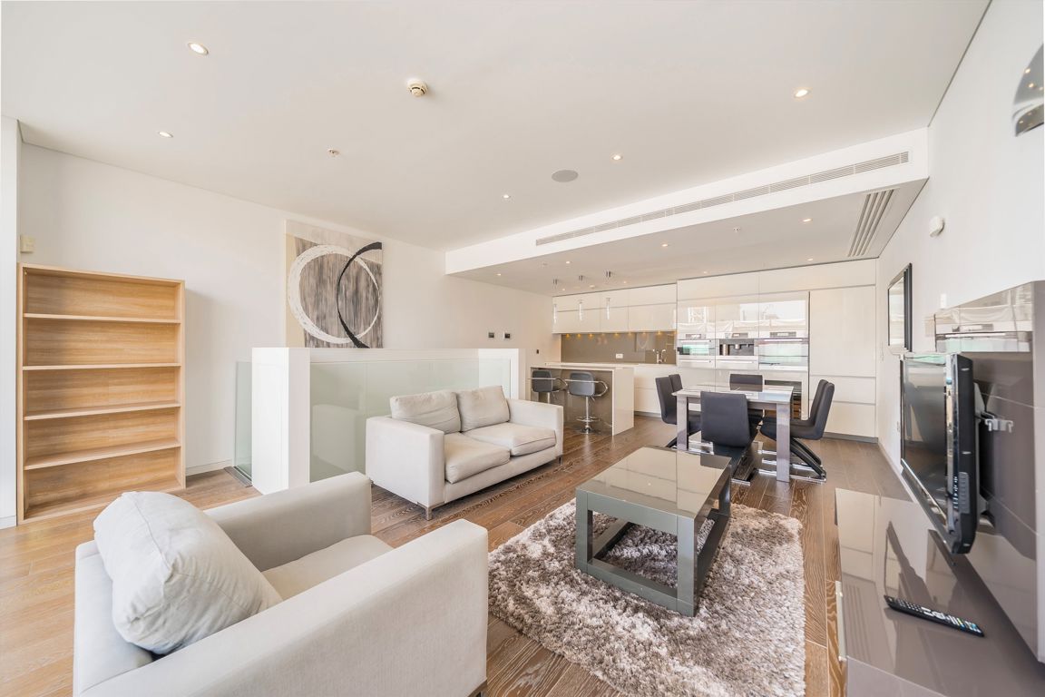 2-bed flat on Apartment 803, Marconi House, London, £6,066/mo