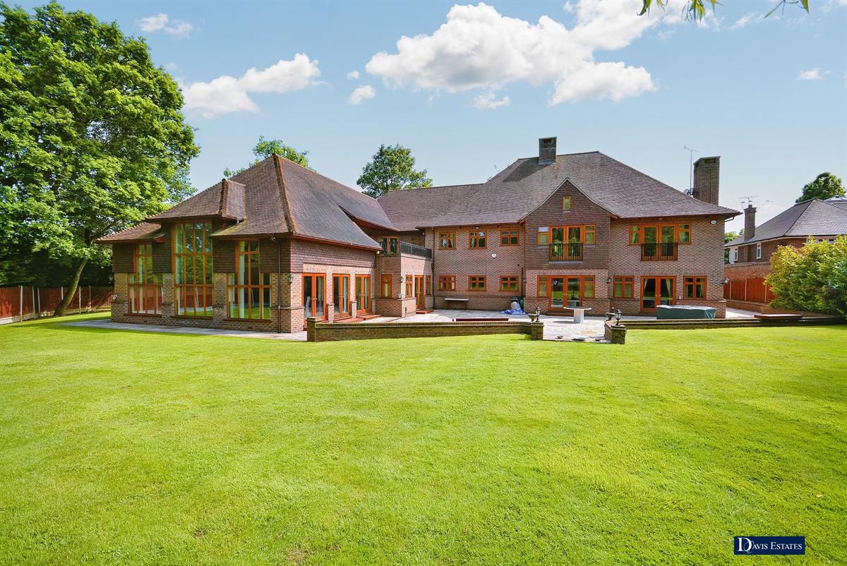 Photos of Woodlands Avenue, Emerson Park, Hornchurch RM11 61631051