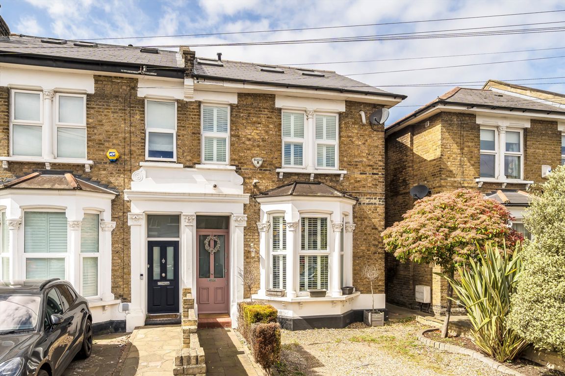 5-bed house on 84, Blythe Vale, London, £4,750/mo