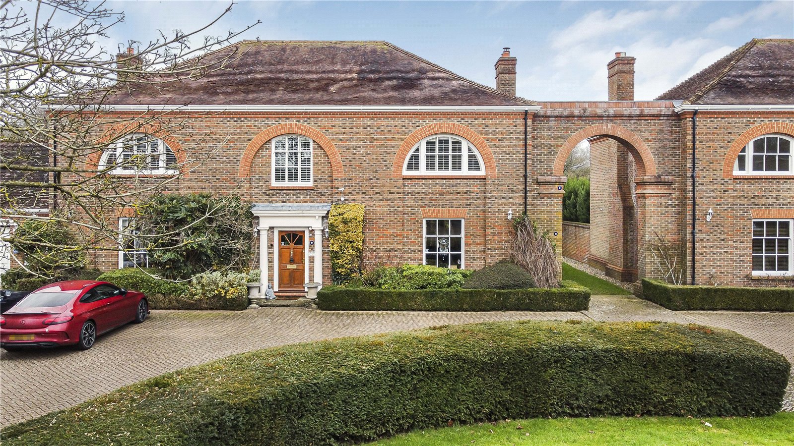5 bedroom detached house for sale 0