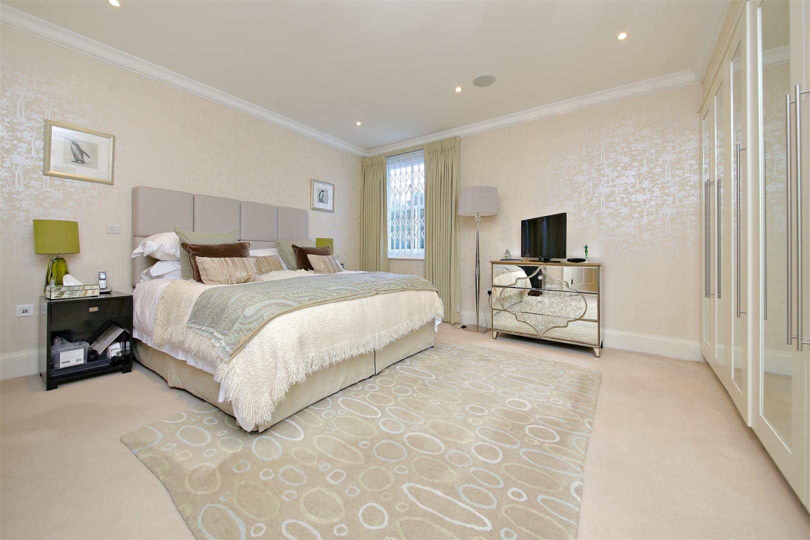 Photos of Wall Hall Drive, Aldenham, Aldenham WD25 61565762