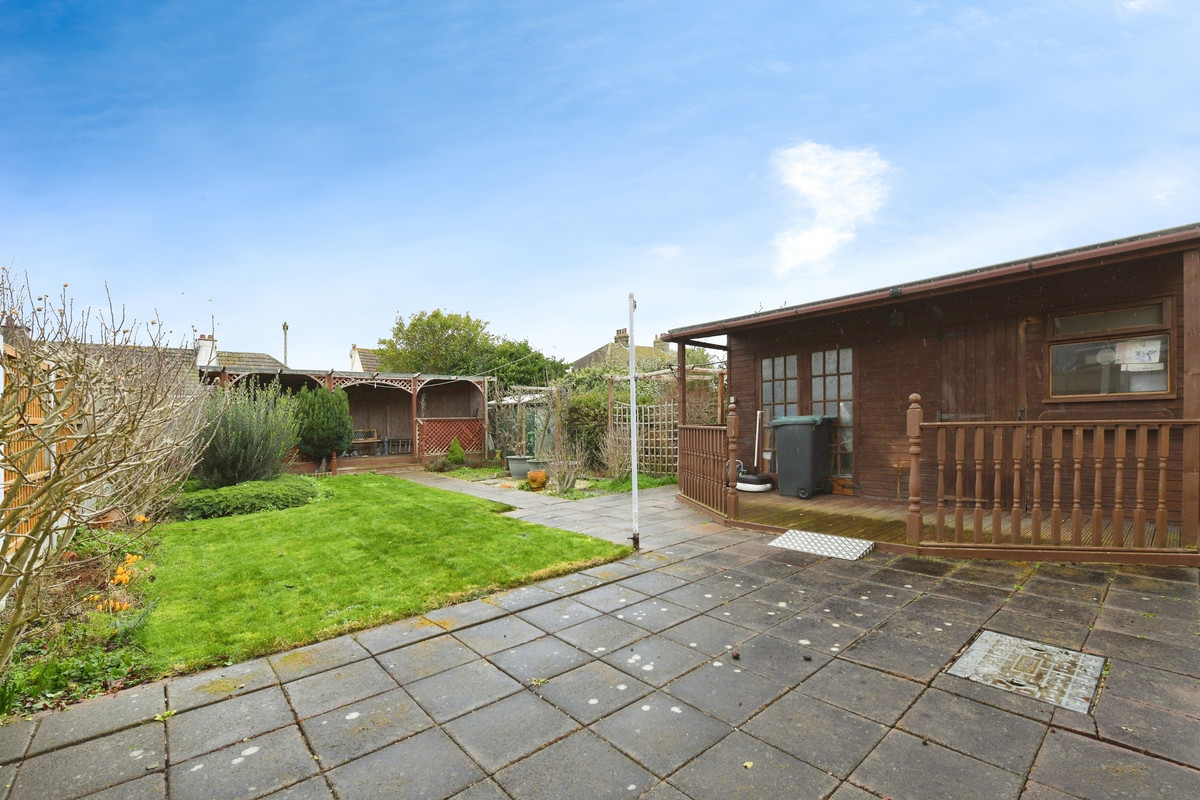 Photos of North Avenue, SouthendOnSea SS2 66641820 PrimeLocation