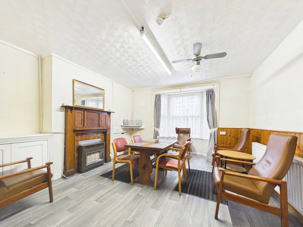 14, Arthur Street, Gloucestershire photo 4