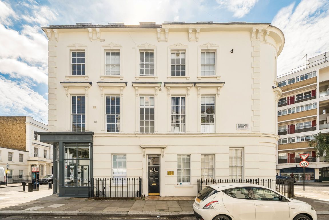 1-bed flat on Flat 8, Blake House, 82, Charlwood Street, London, £2,349/mo