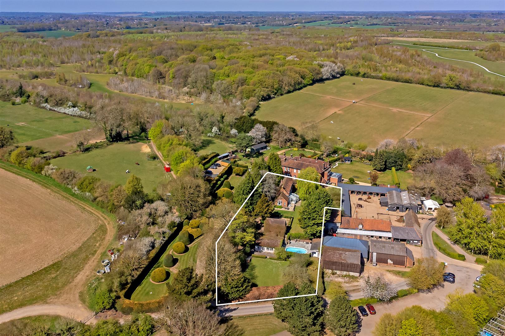 5 bedroom detached house for sale 0