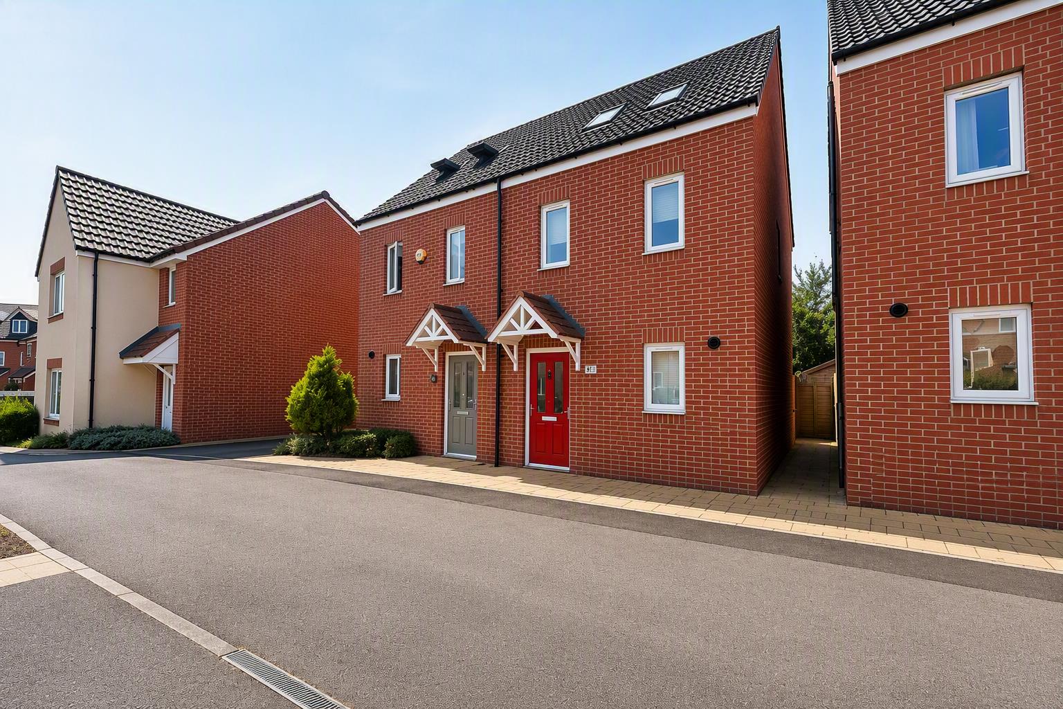 28, Brickworth Place, SWINDON photo 2