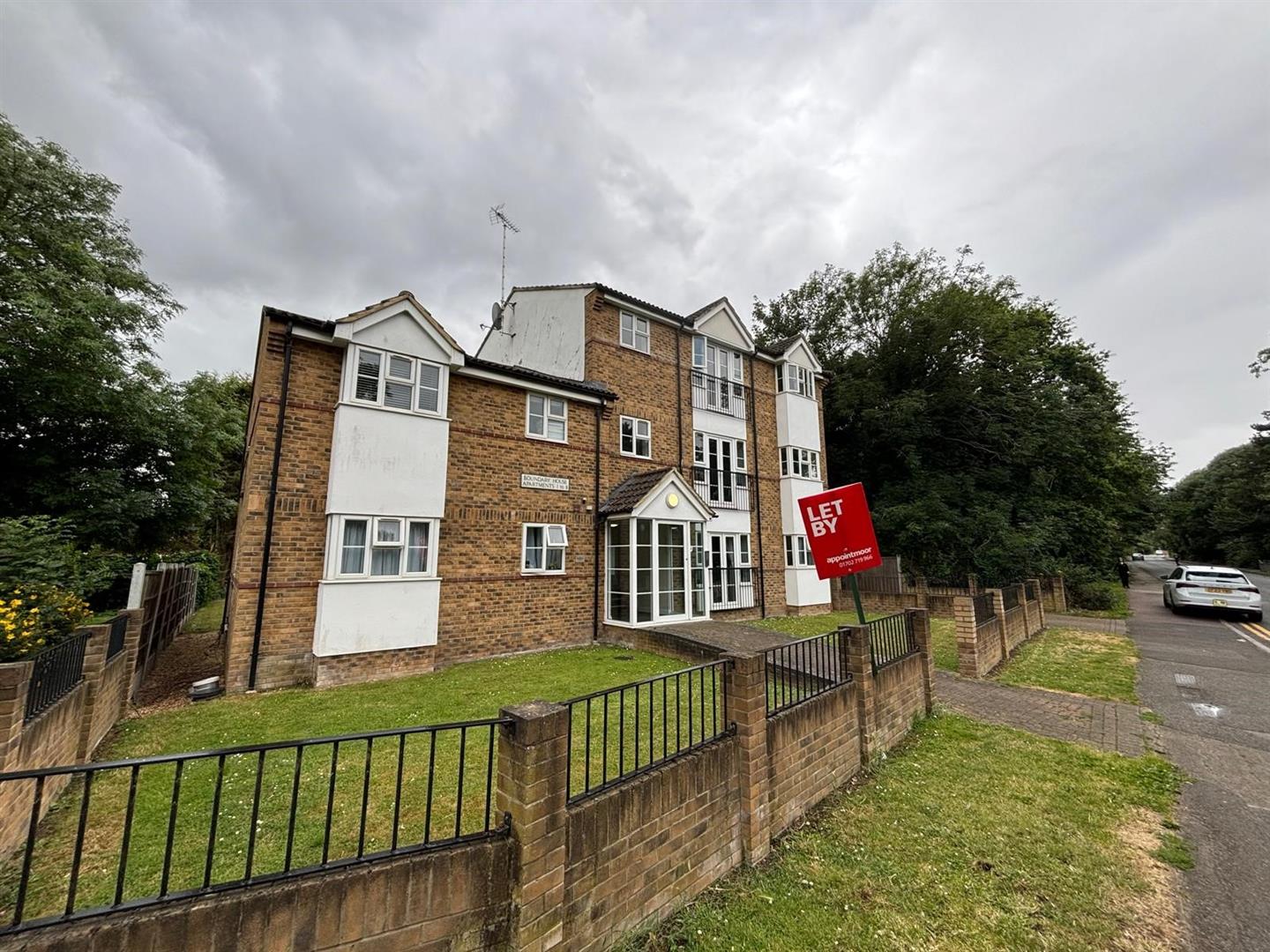 1 Boundary House, Burnt Mills Road, Basildon photo 3