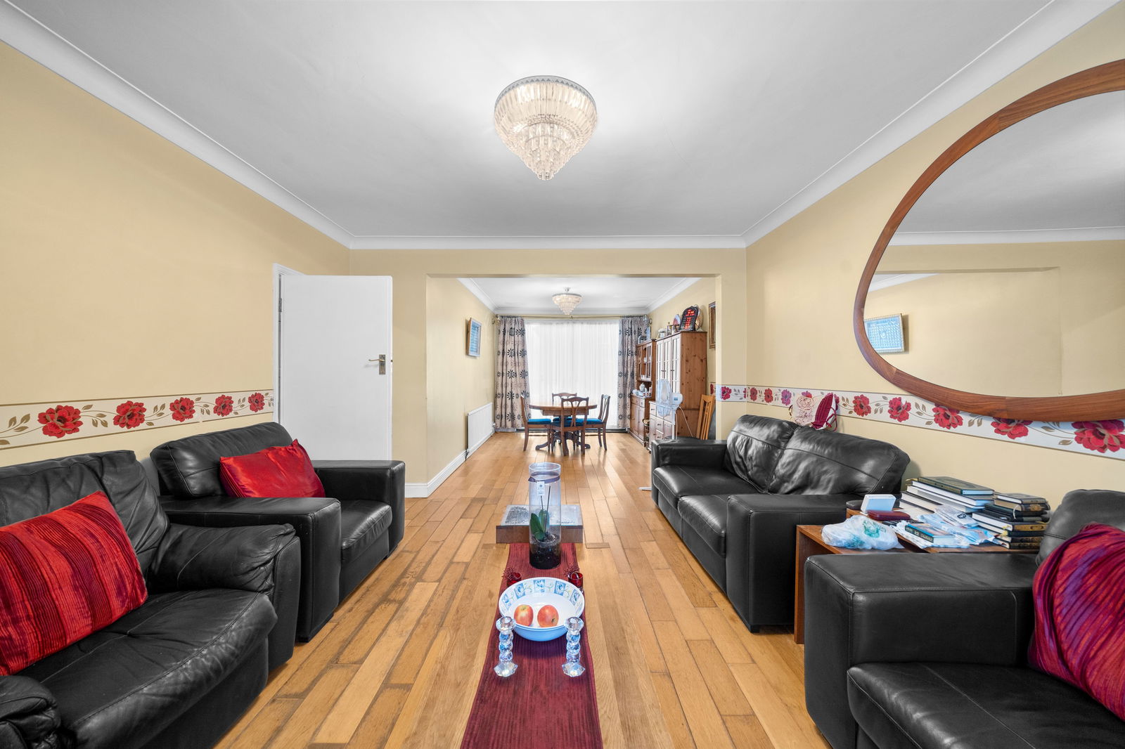 5 bedroom semi-detached house for sale 0