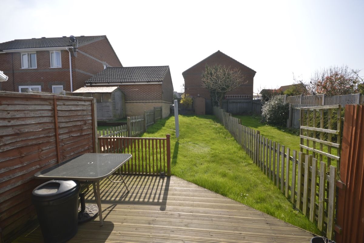 Free property report 26 Leaman Close, High Halstow, Rochester, ME3 8EZ