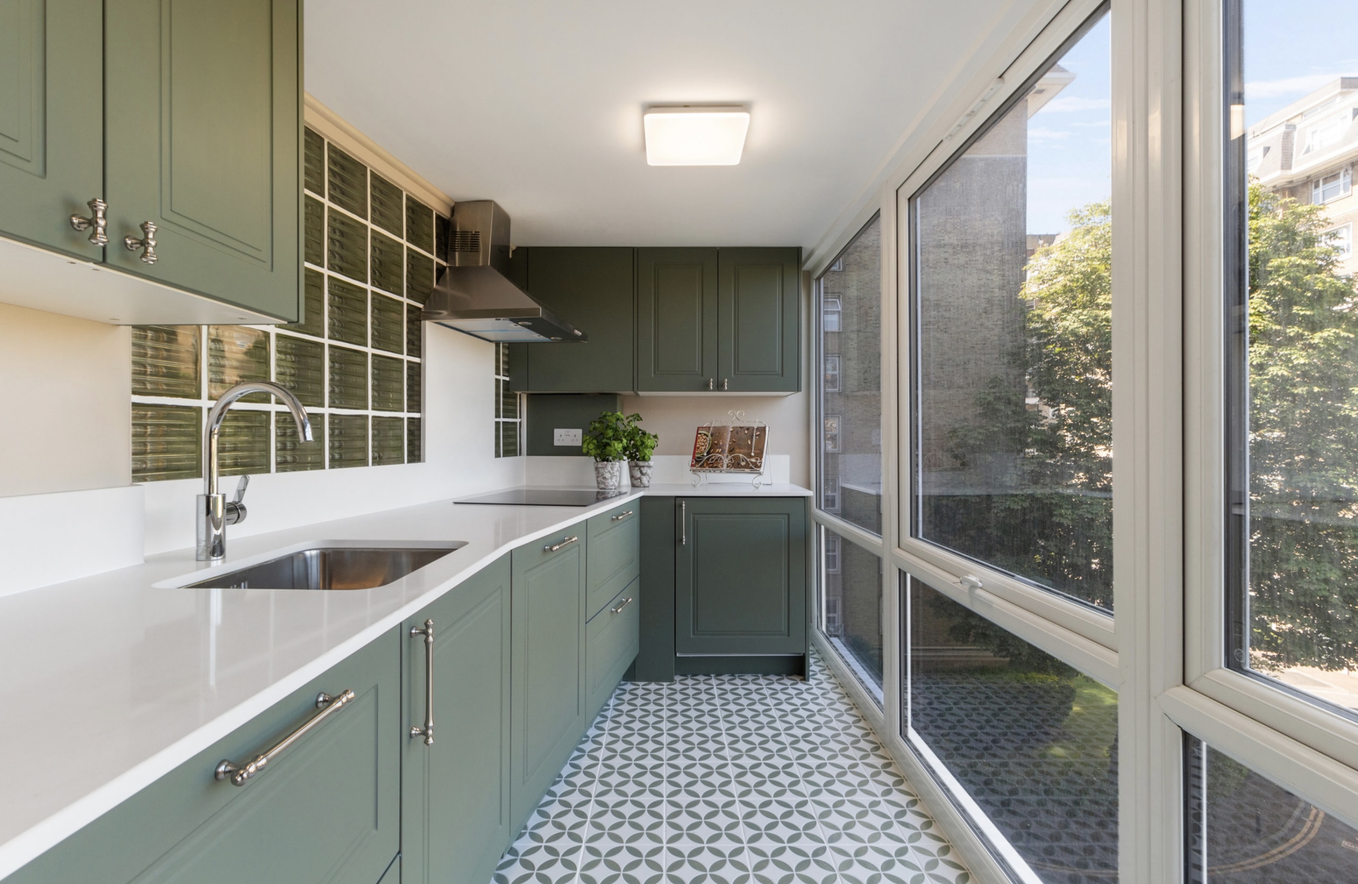 3 bedroom flat for sale 0