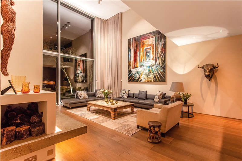 6 bedroom detached house for sale 0