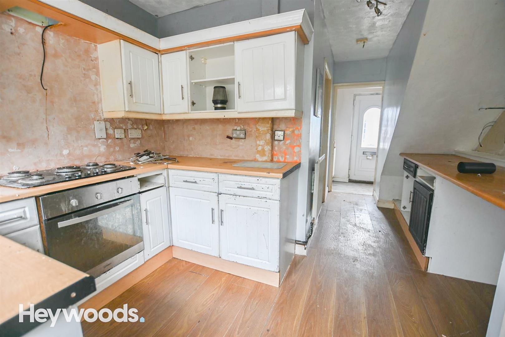 Photos of Maple Avenue, Chesterton, Newcastle ST5 64268036