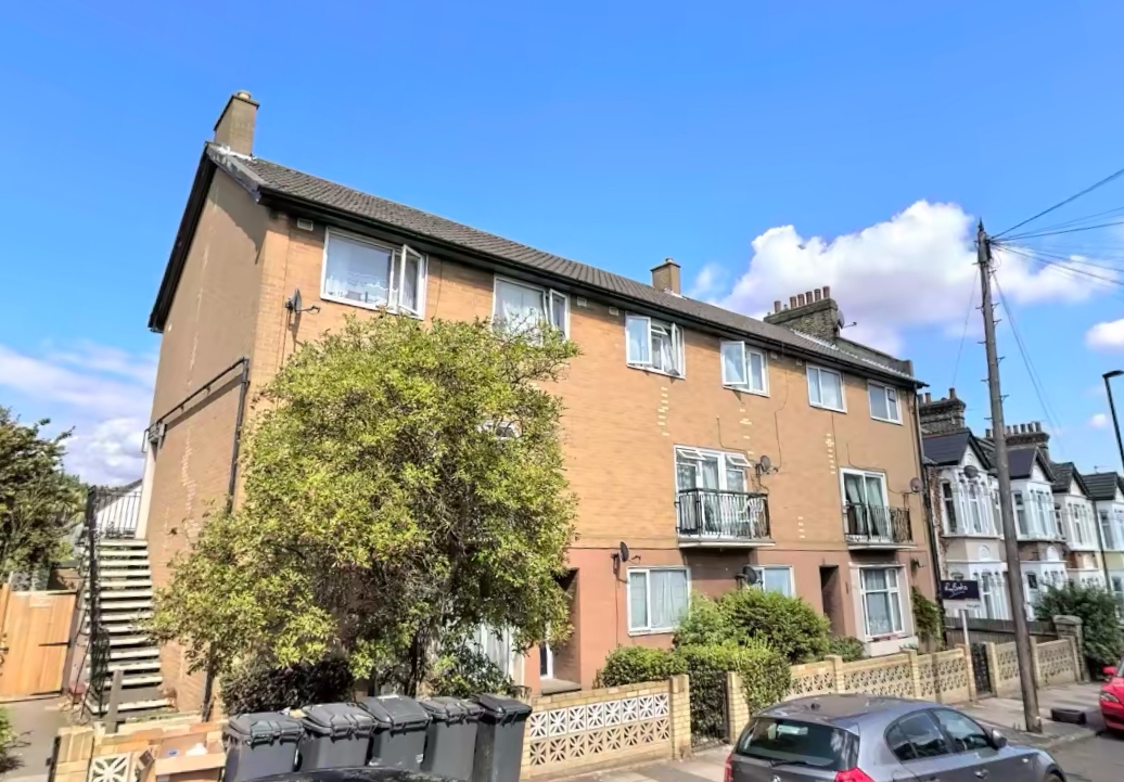 Room 2 Flat E, Morgan House, 180, Chudleigh Road, London photo 4