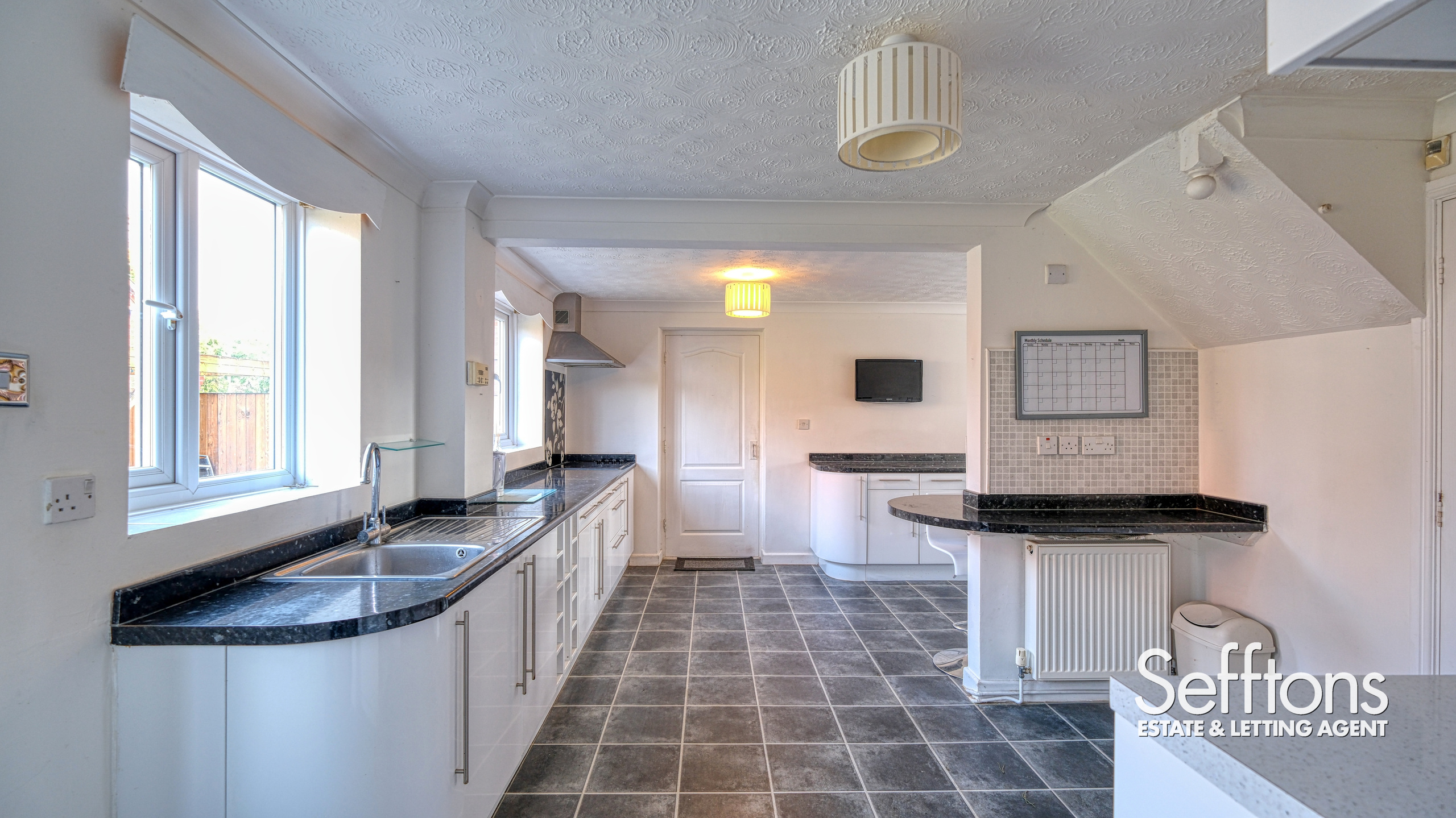 25 Blakestone Drive, Norwich photo 2
