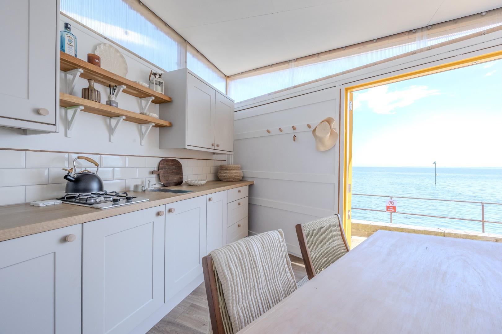 12 Maplin Court, Rampart Terrace, Shoeburyness, Southend-on-Sea, SS3 9AE - listing photo