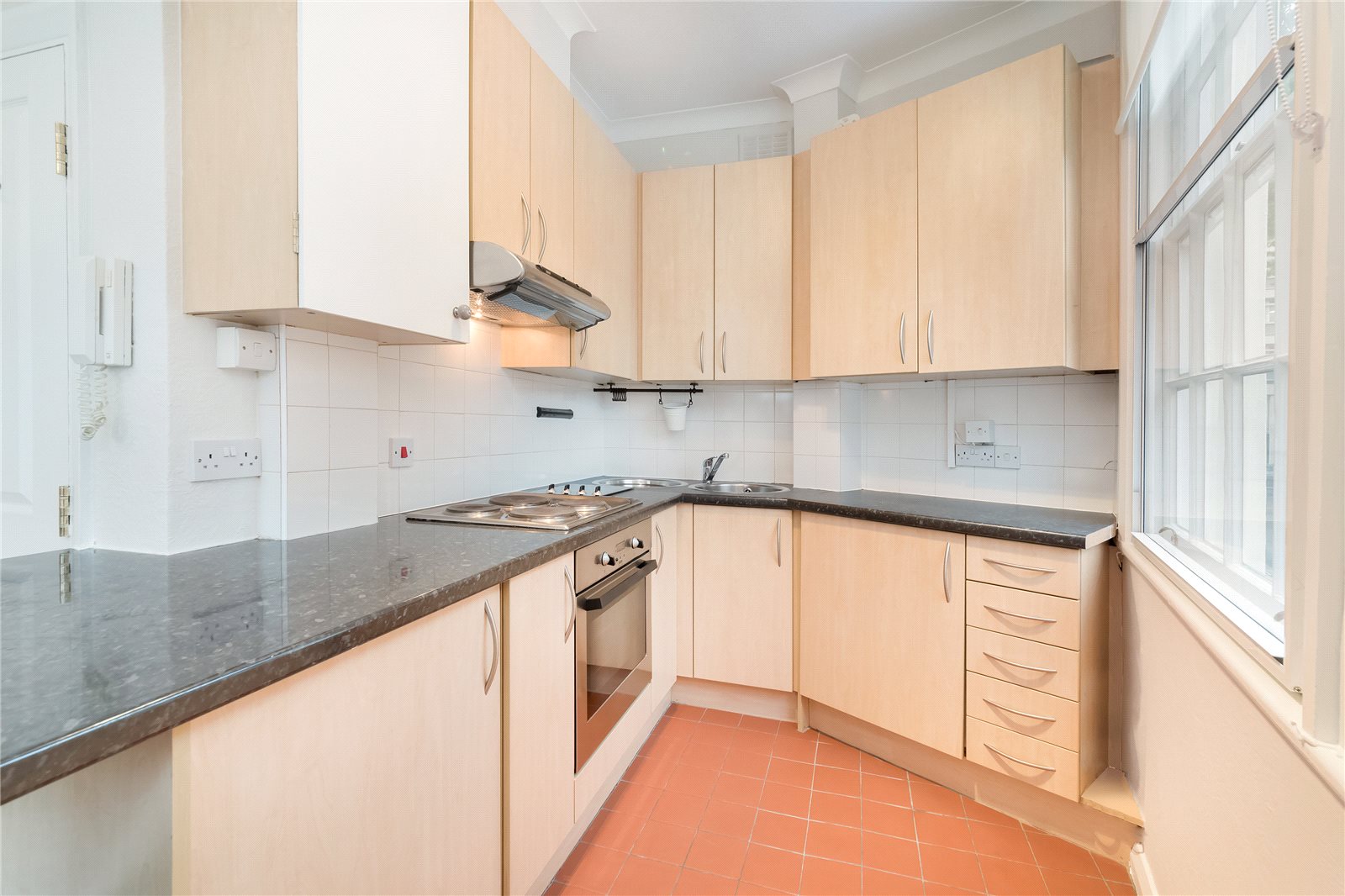 Flat 1, 6, Bourdon Street, London photo 4