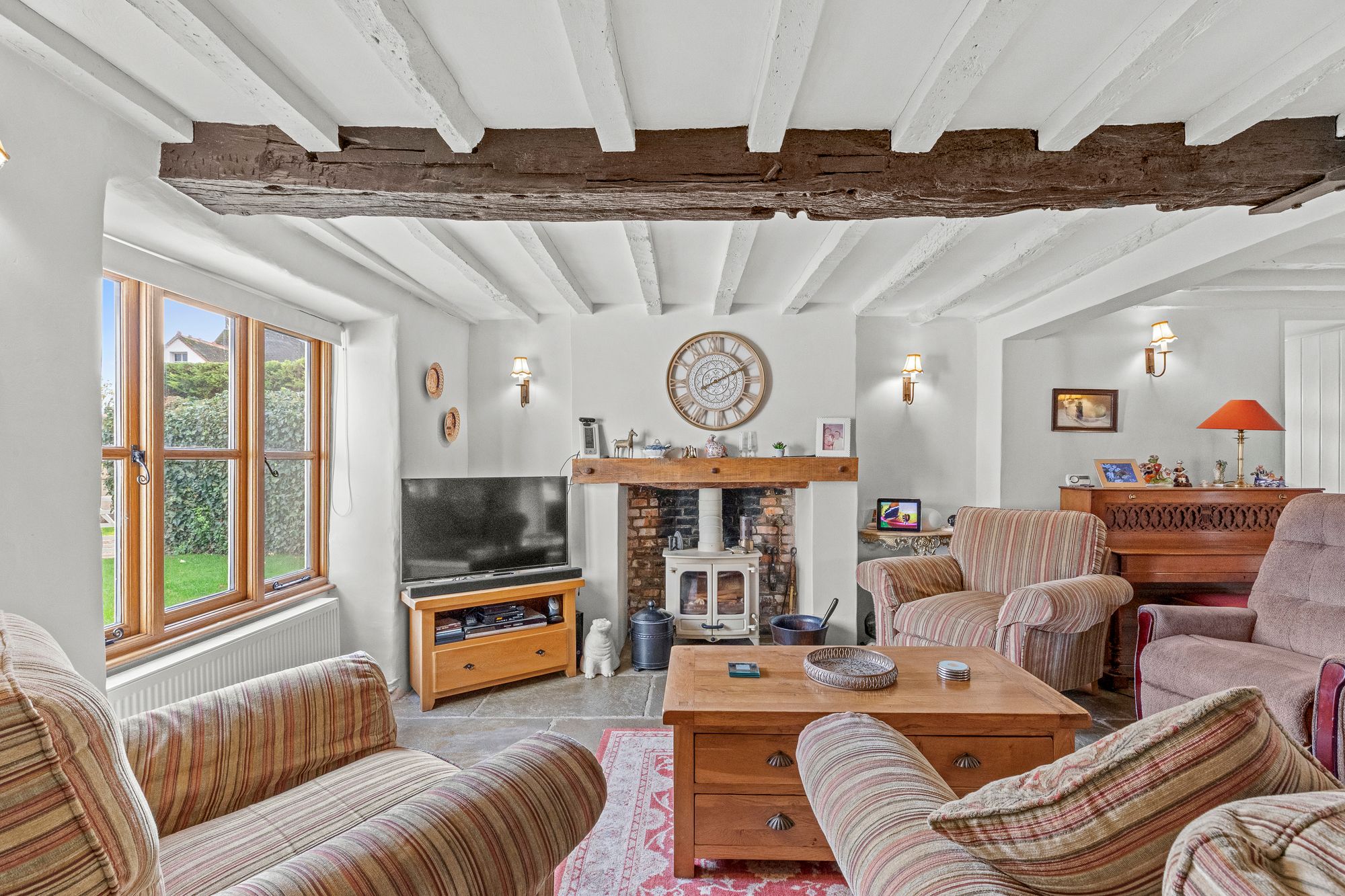 4 bedroom cottage for sale 0