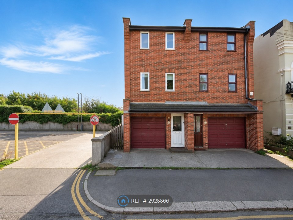 St Margarets Road, Hastings, Saint Leonards-On-Sea-On-Sea photo 2