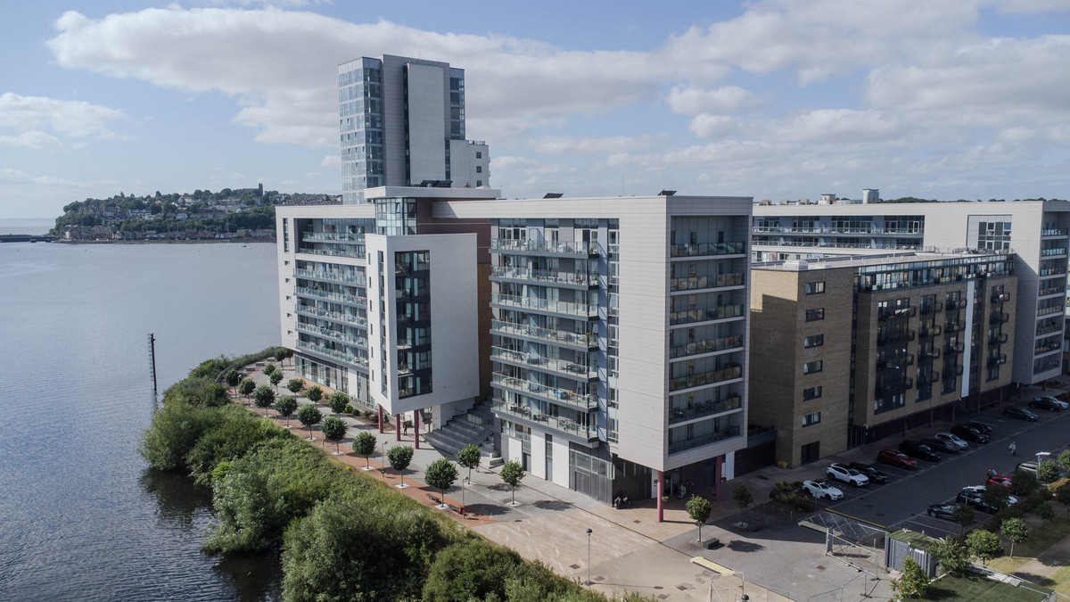 2-bed flat on 9 Eddystone House, Prospect Place, Cardiff, £230,000