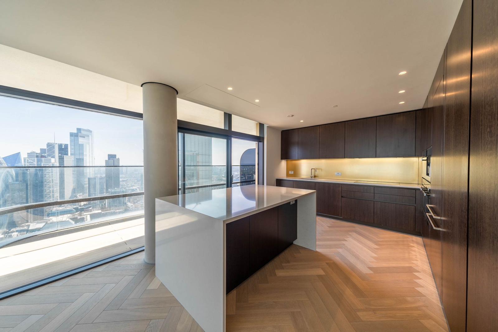 3 bedroom flat for sale 0