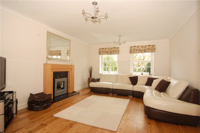 Free property report 23 Chantry Meadow, Exeter, EX2 8FT Chimnie