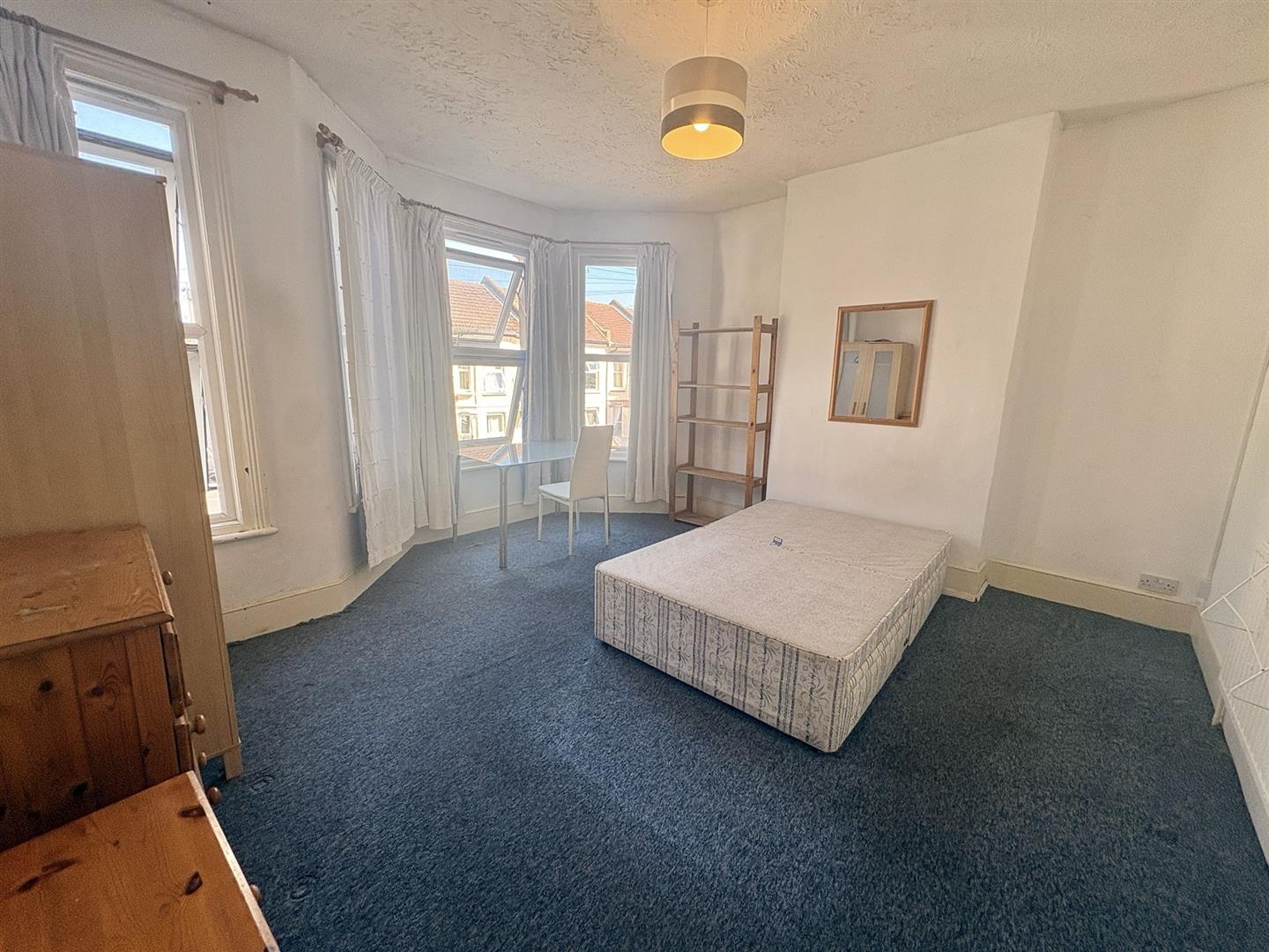 Room 5, 111, Milton, Southend-On-Sea photo 4