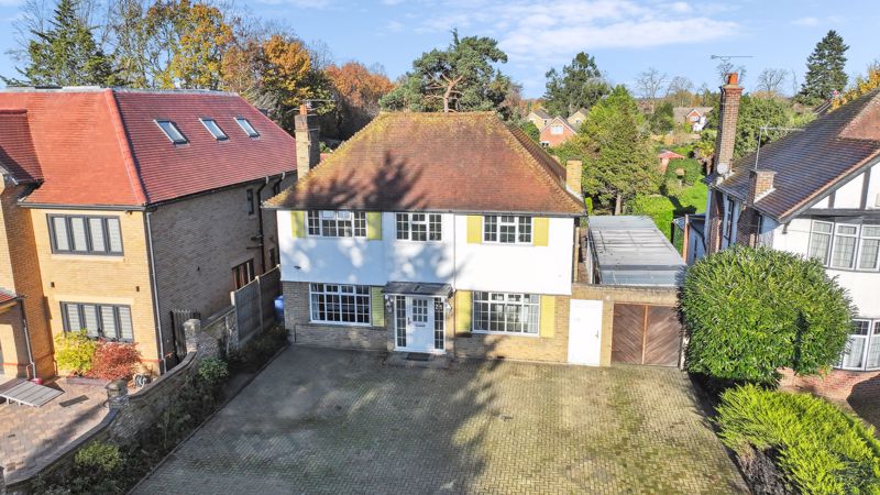 5 bedroom detached house for sale 0