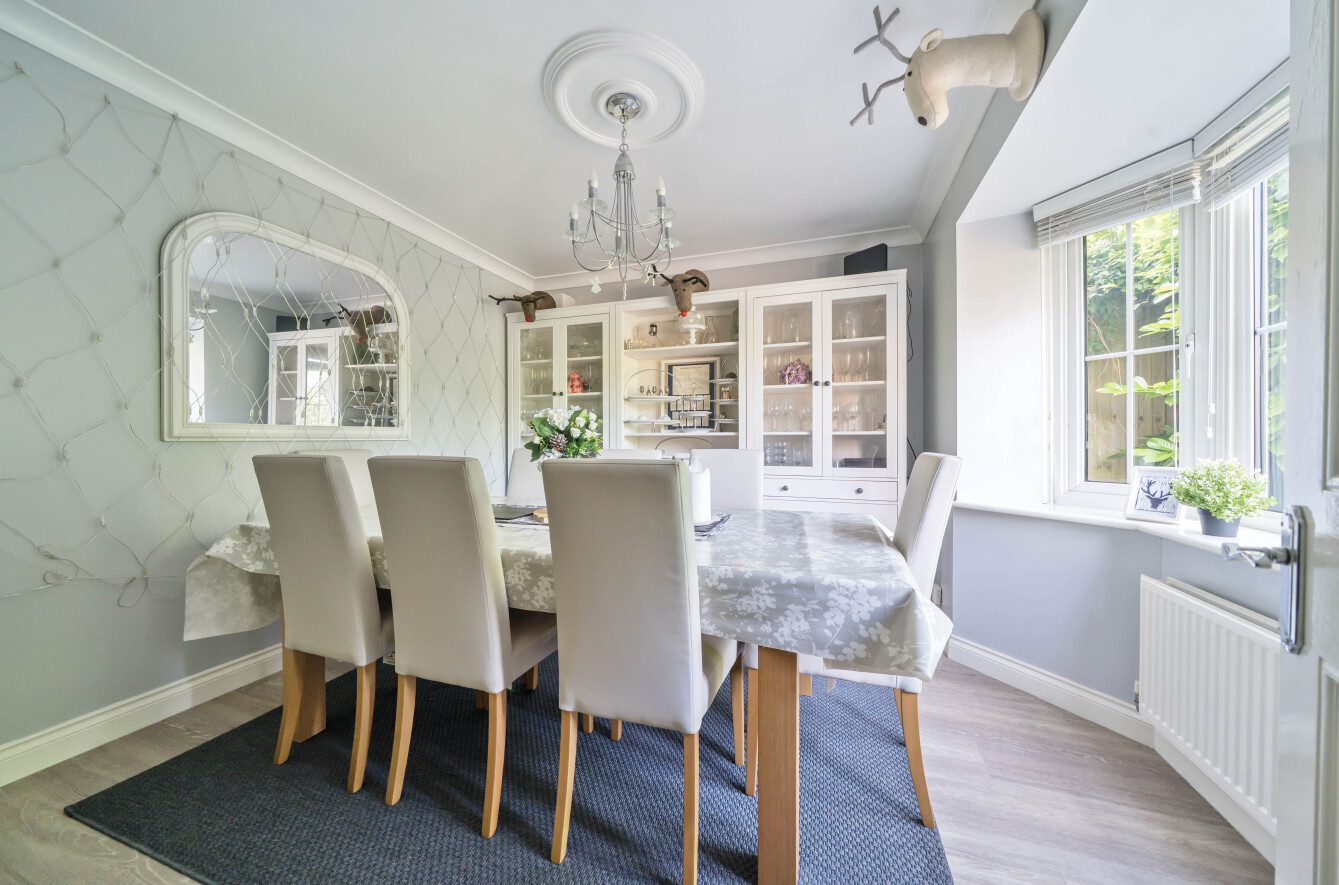 5 bedroom detached house for sale 0