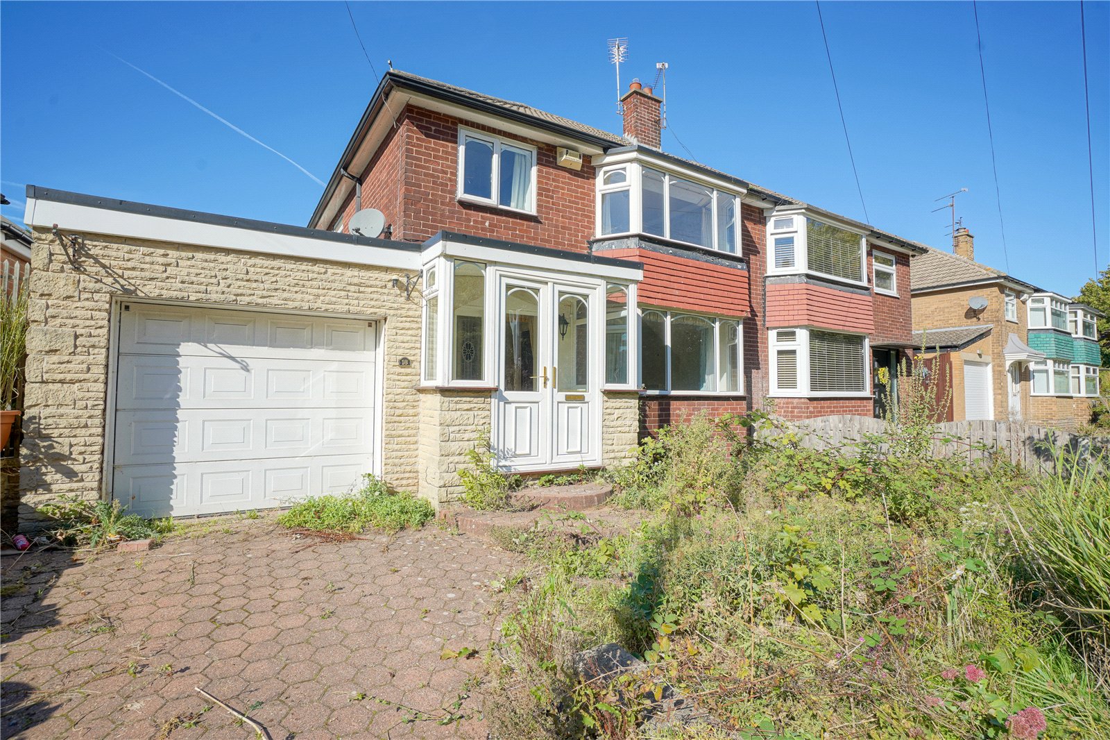 3 bed semi-detached house for sale