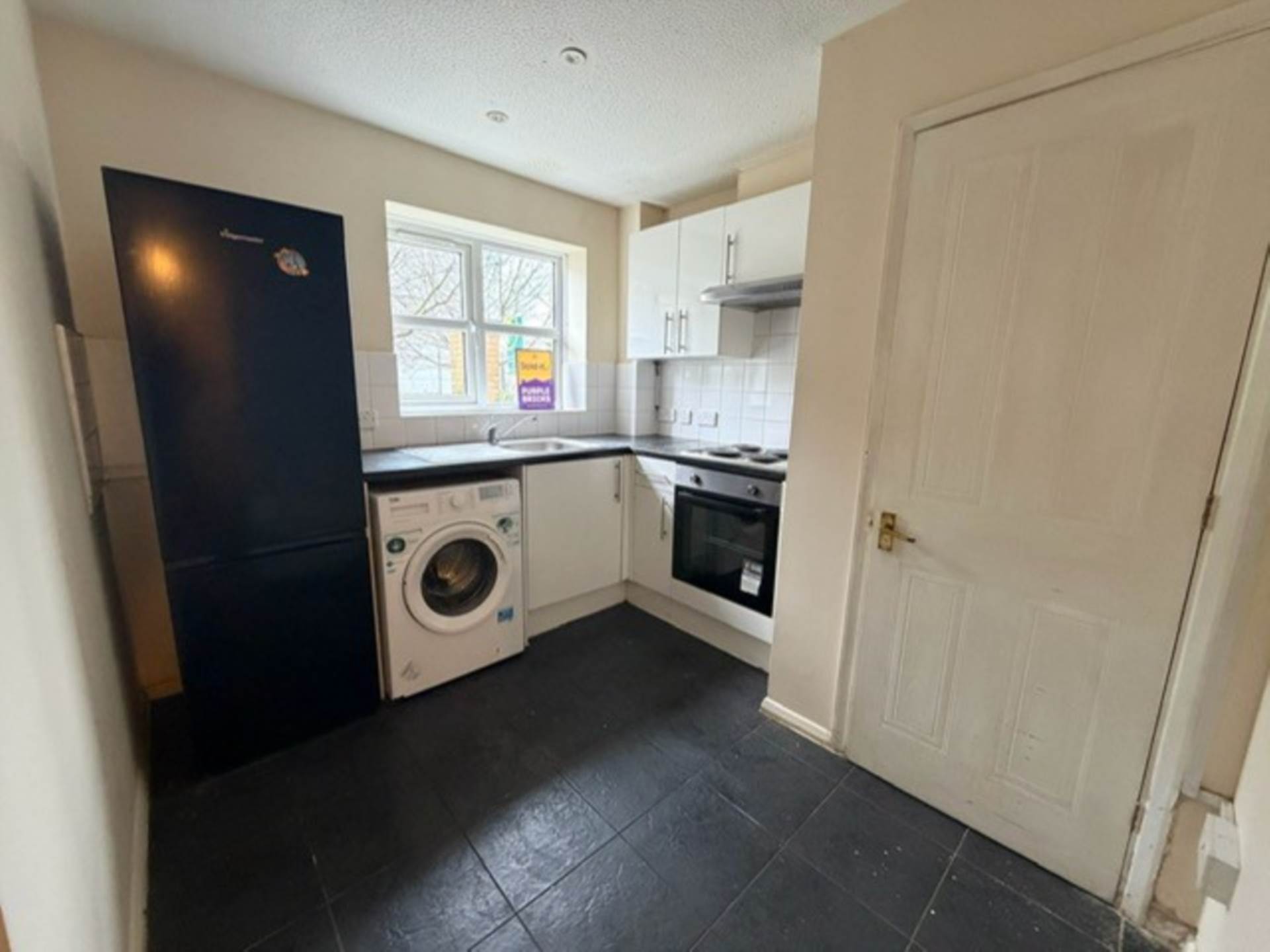 28, Aaron Hill Road, London photo 4