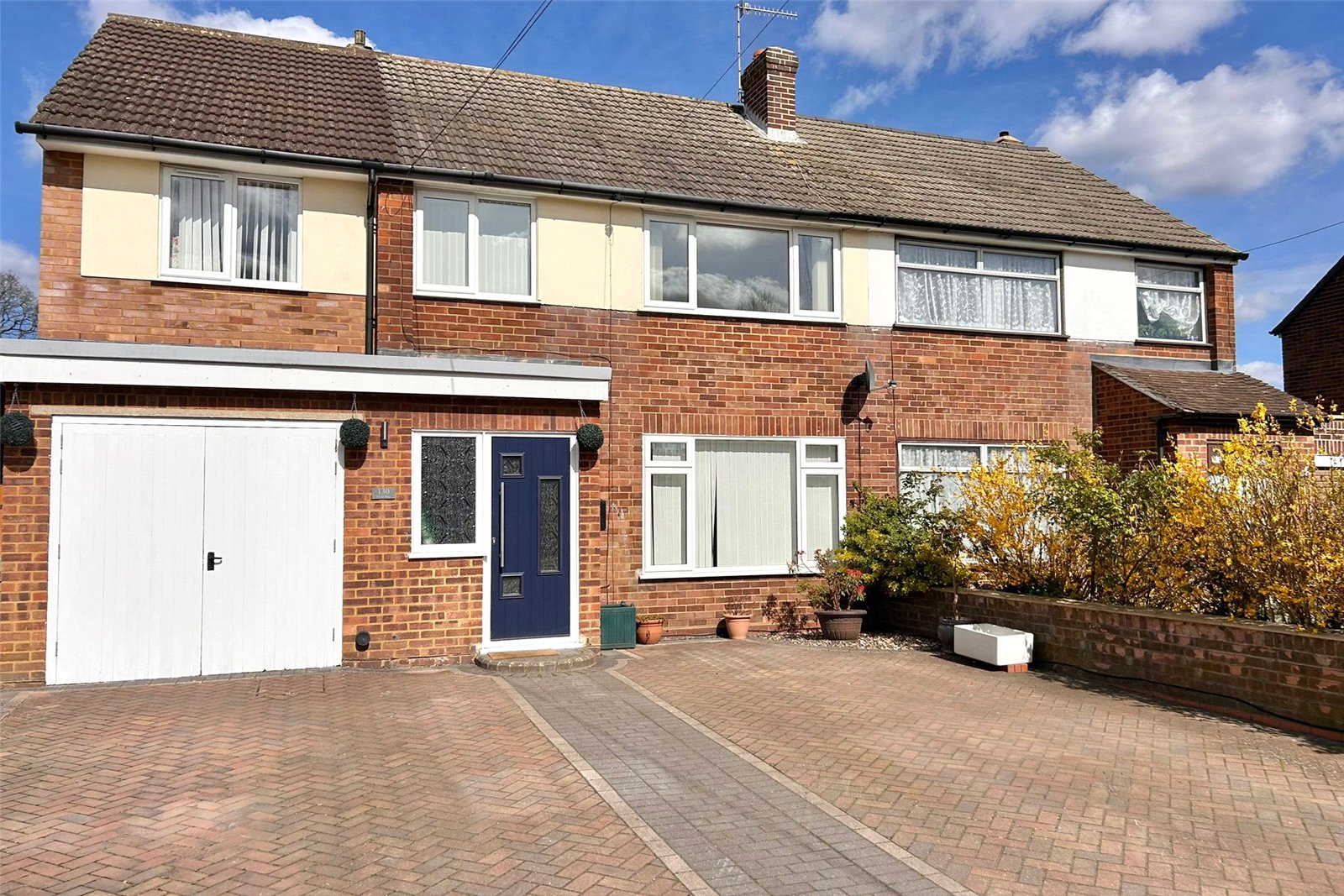 130, Field Way, Hampshire photo 2