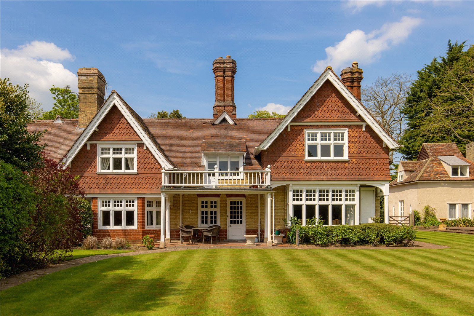5 bedroom semi-detached house for sale 0