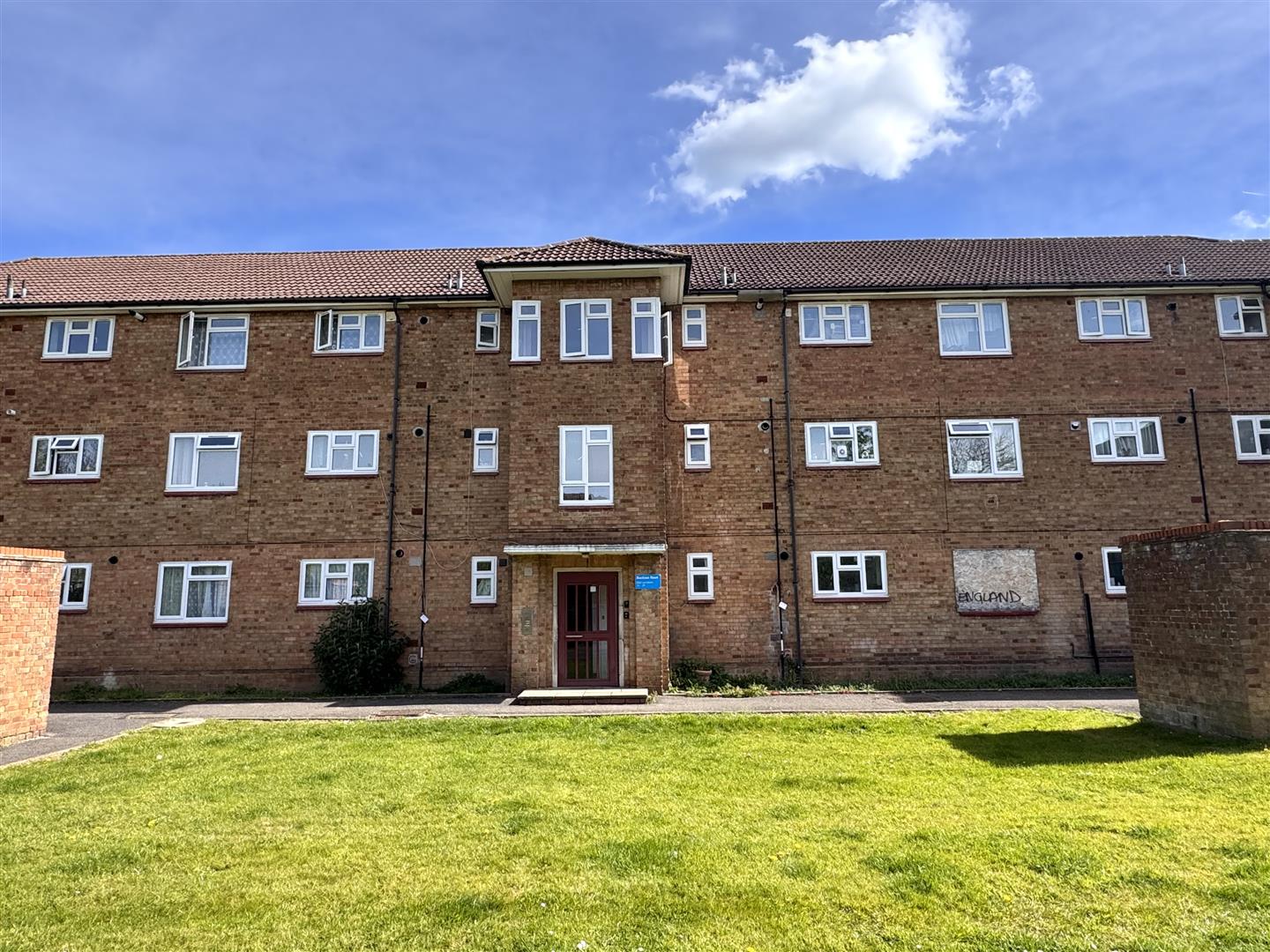 15, Buckton Road, Borehamwood photo 3