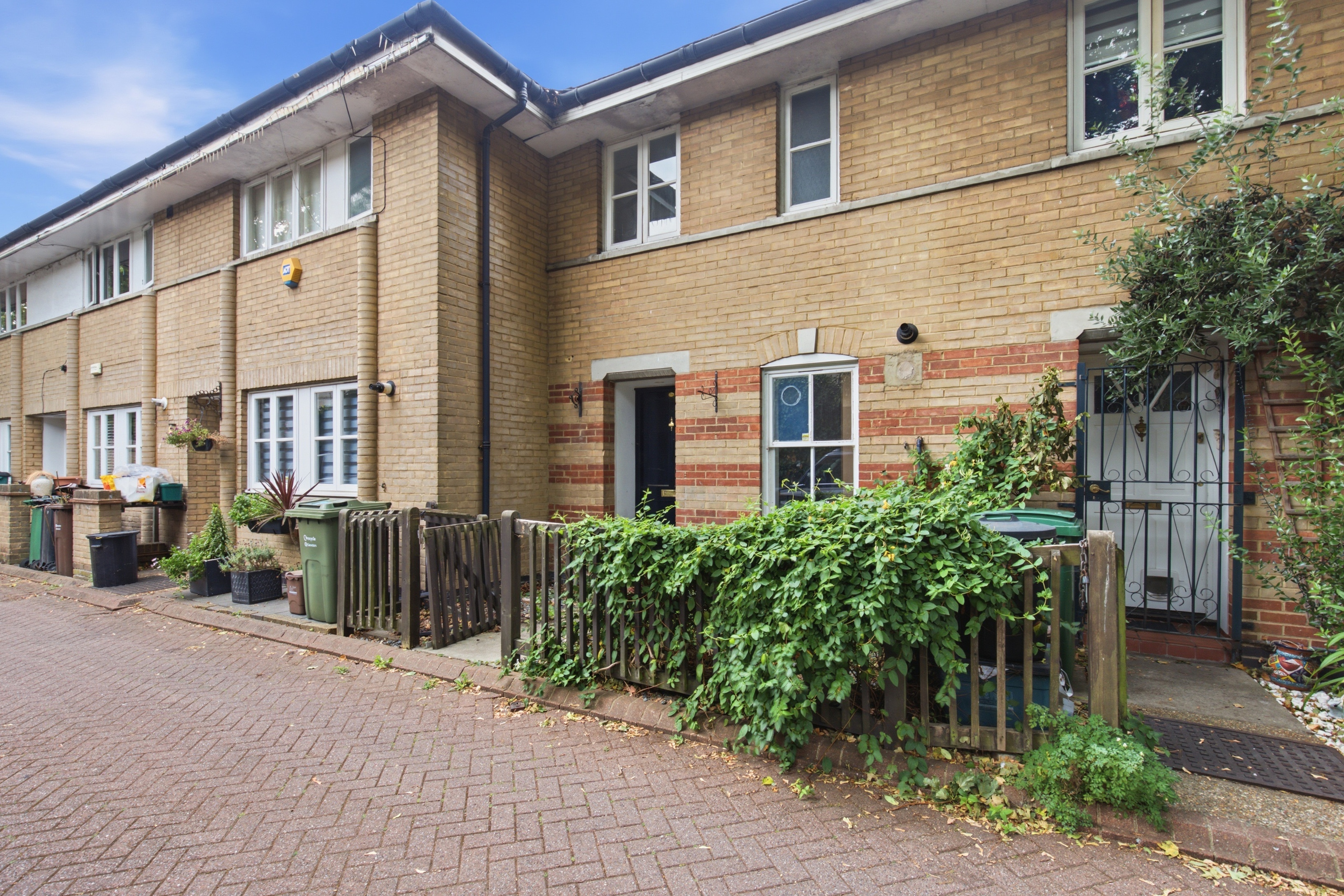 31 Rossendale Way, Camden photo 2