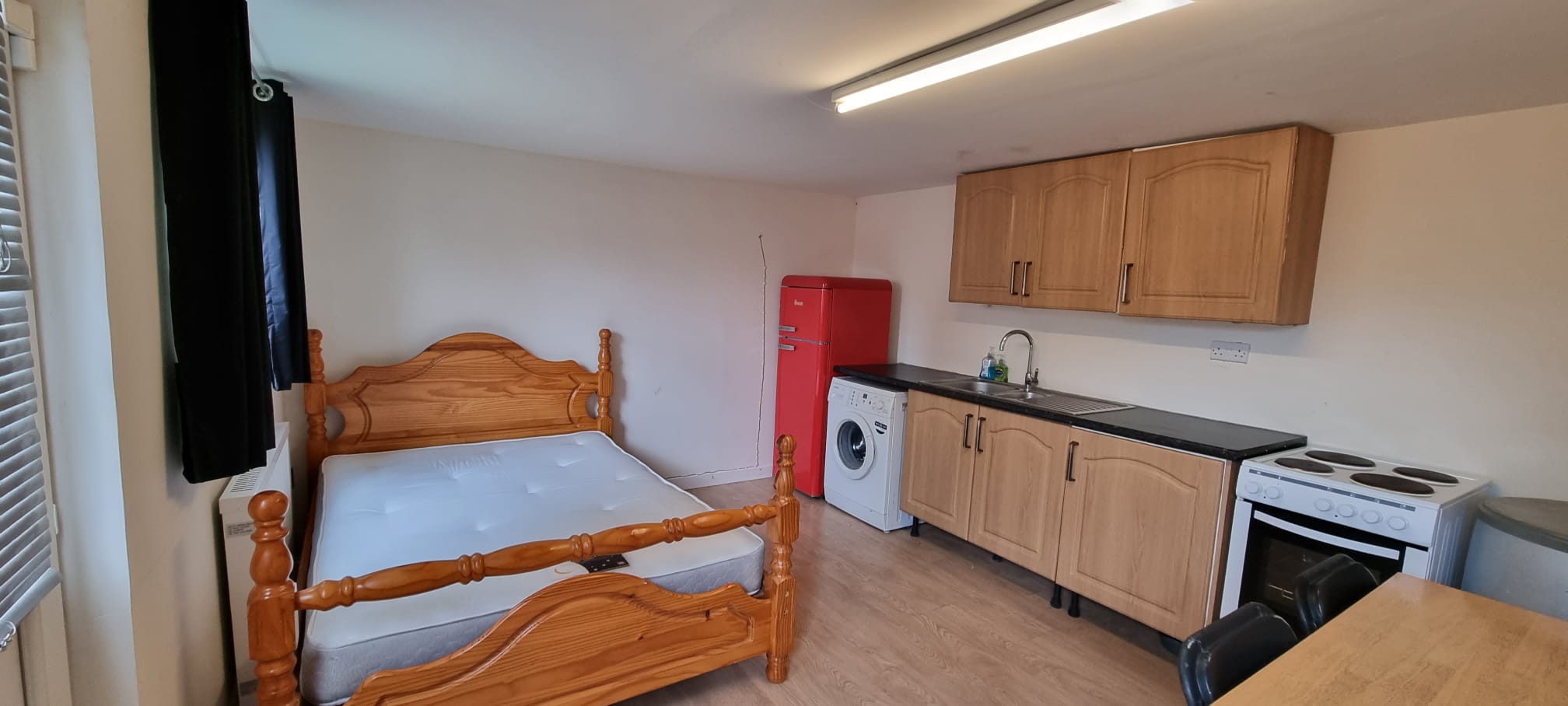 Alpine Way, Luton photo 5