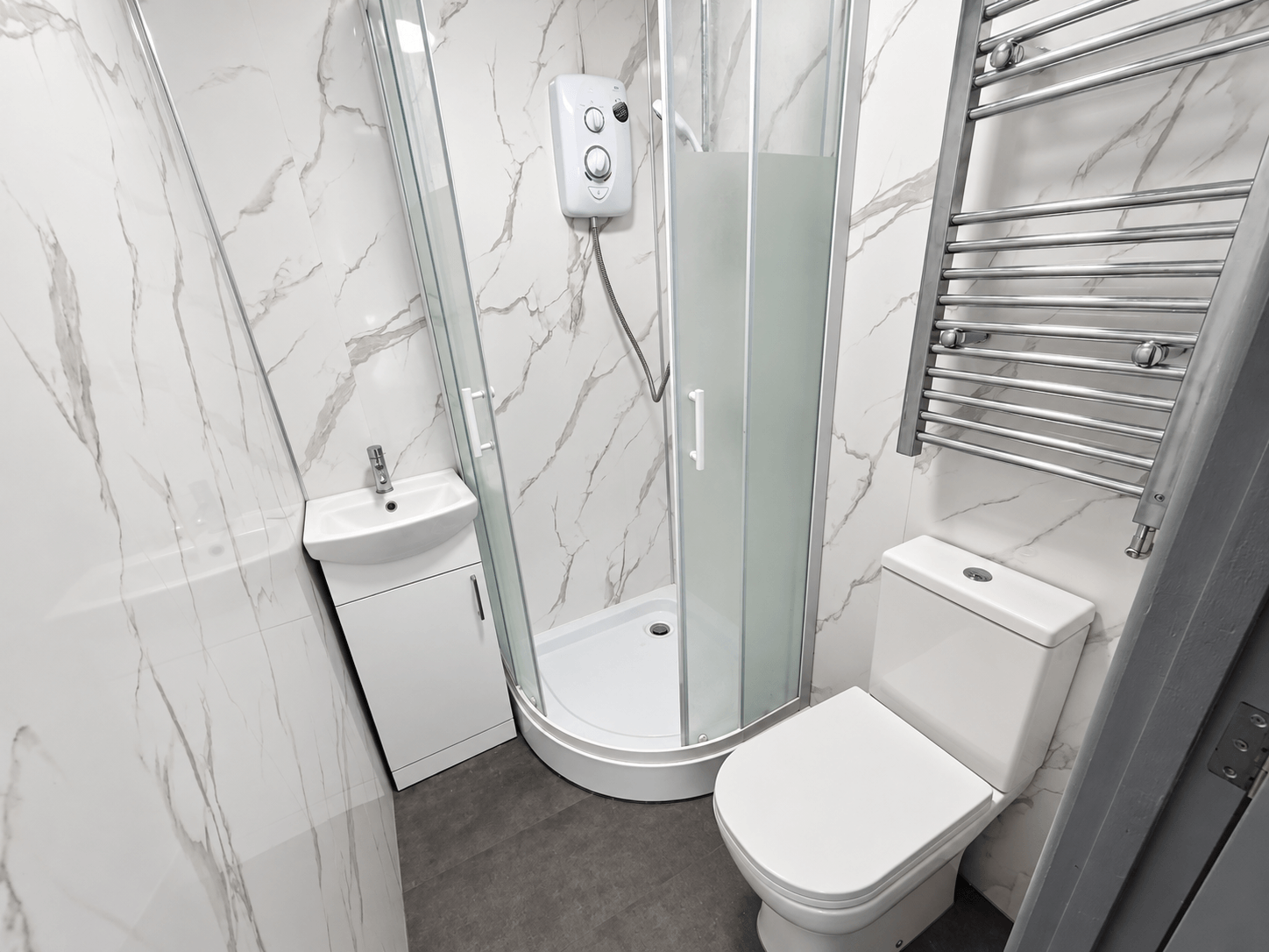 6 Hartington Road, SOUTHALL photo 4