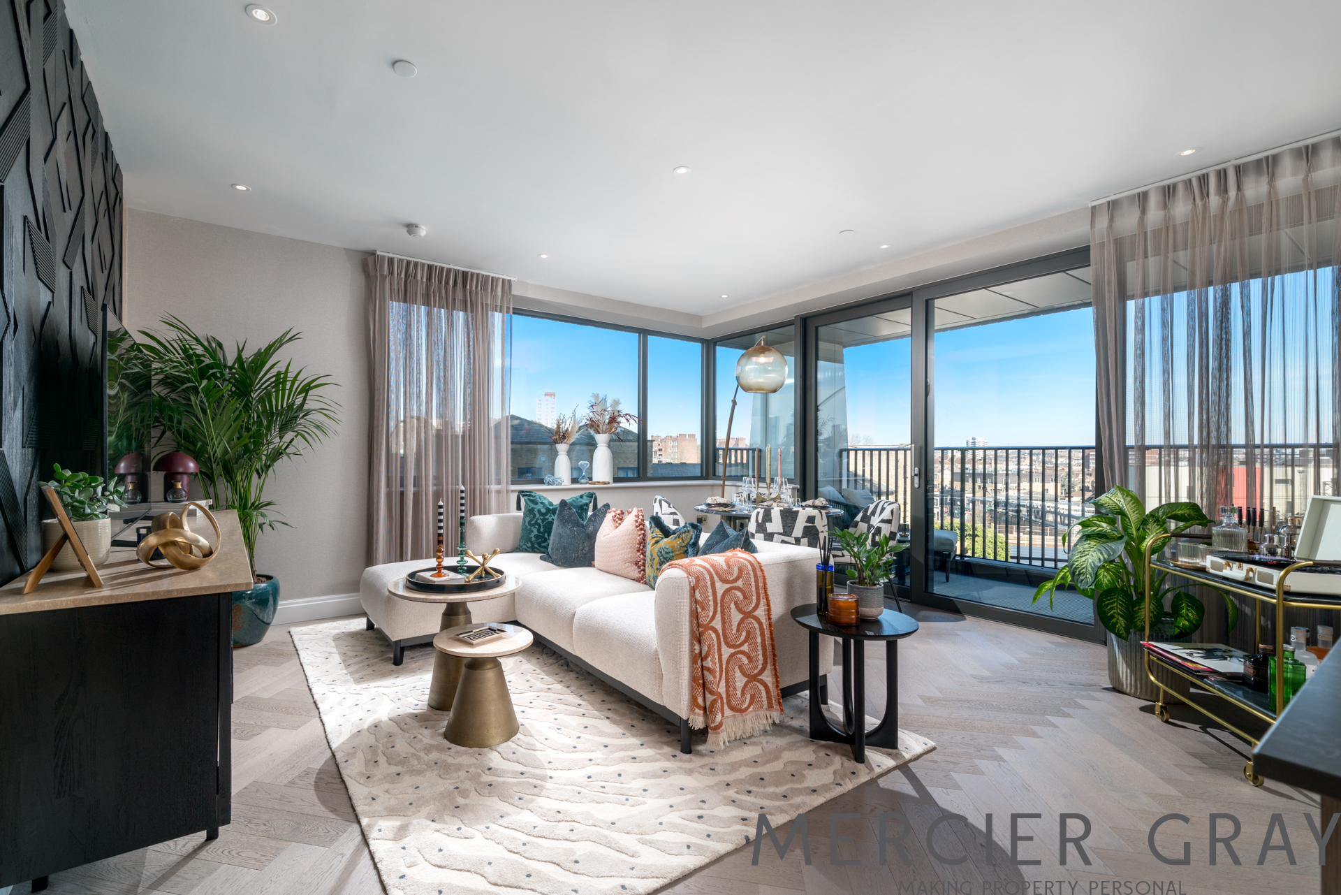 3 bedroom flat for sale 0