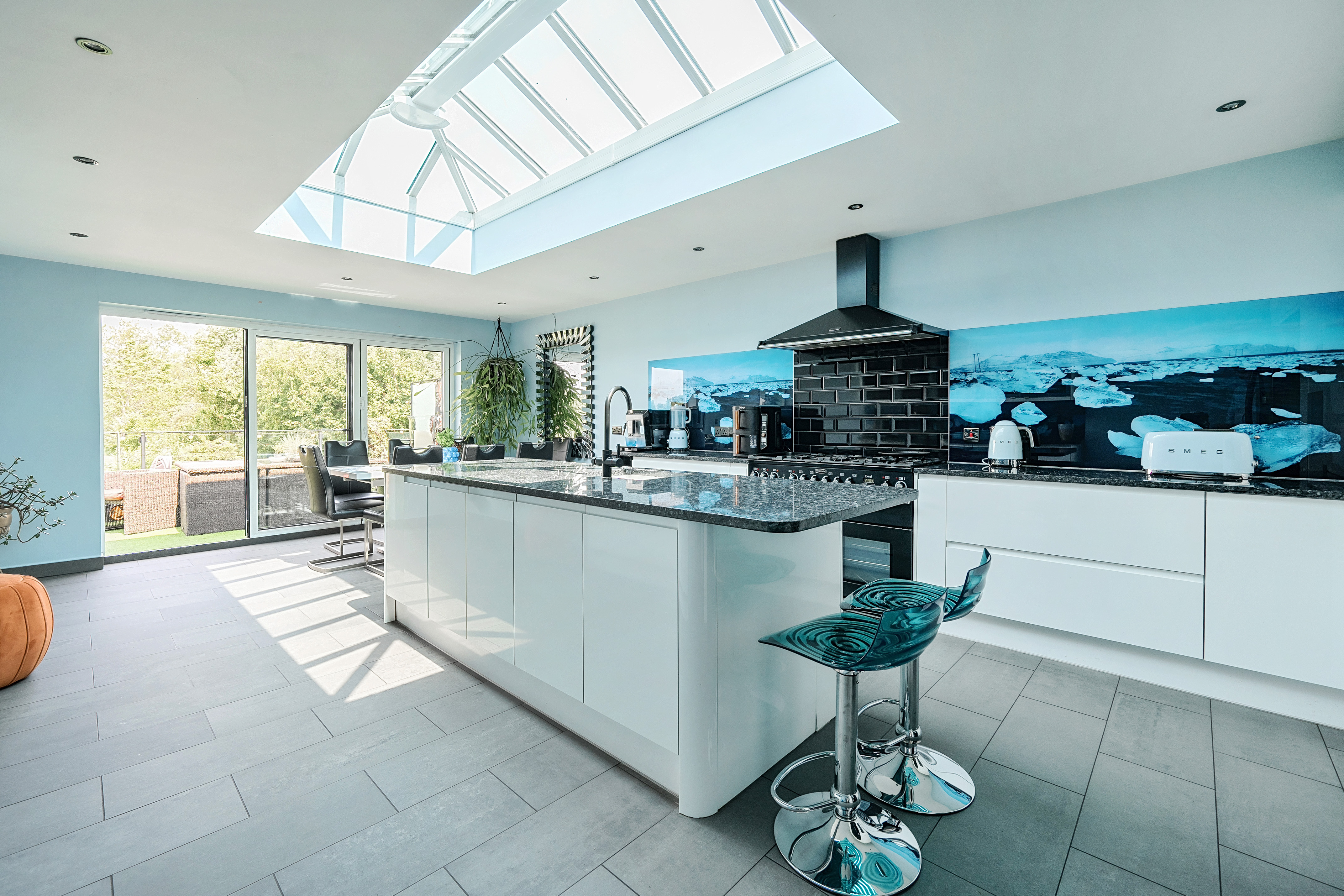 4 bedroom detached house for sale 0