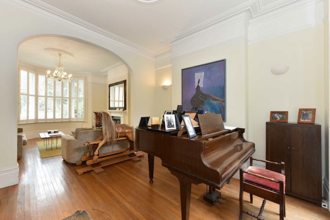 5 bedroom terraced house for sale 0