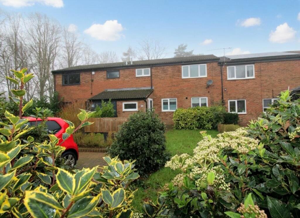 36, Balmoral Close, Stevenage photo 3