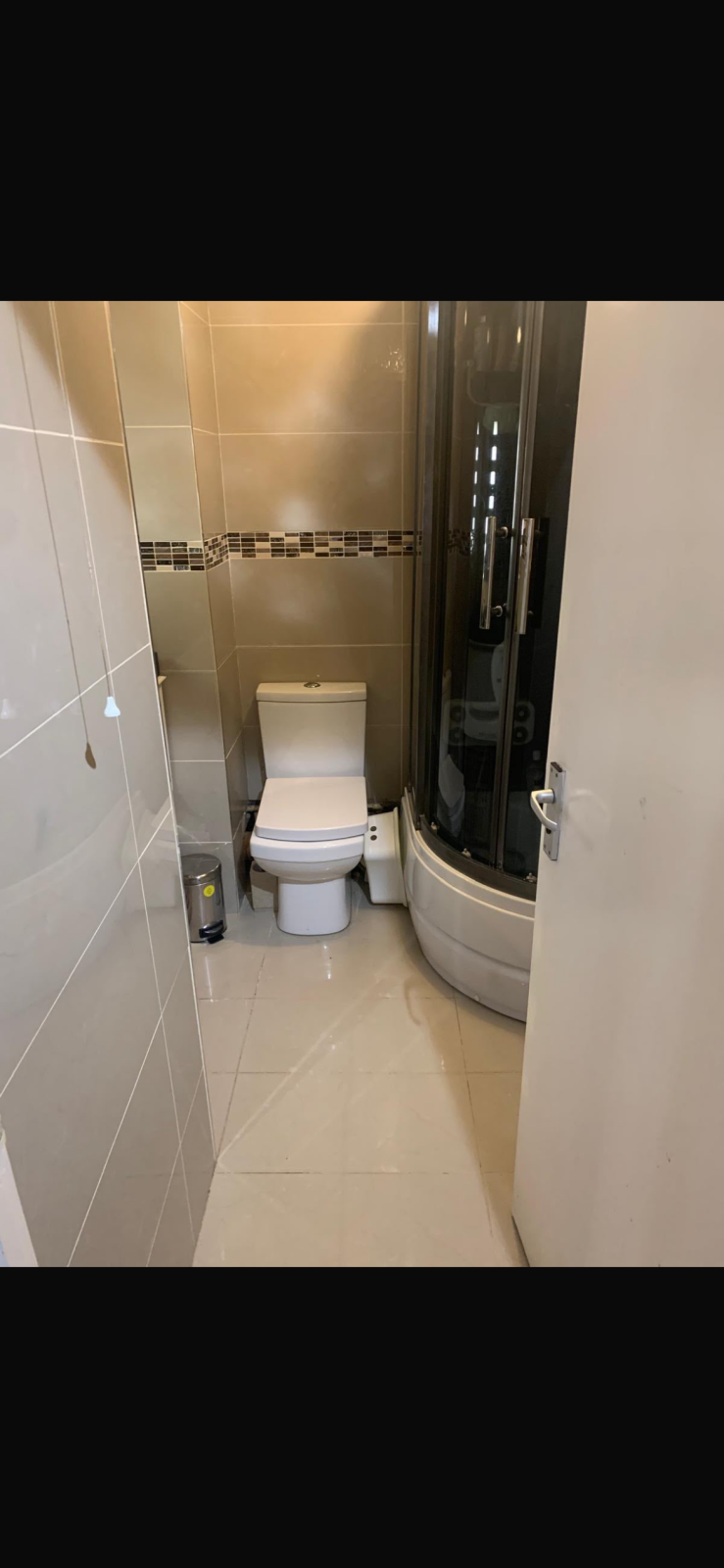 173 Springwood Crescent, London floorplan