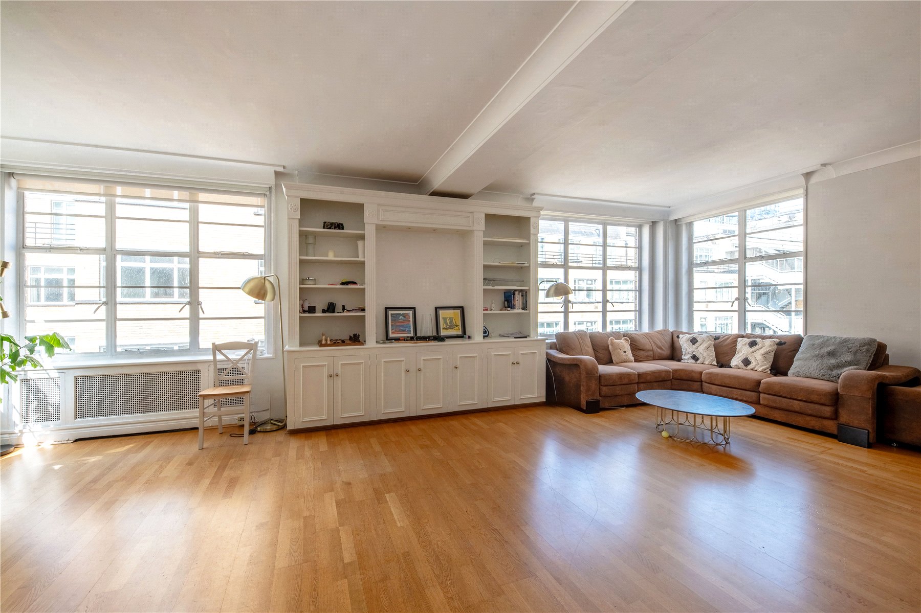 4 bedroom flat for sale 0