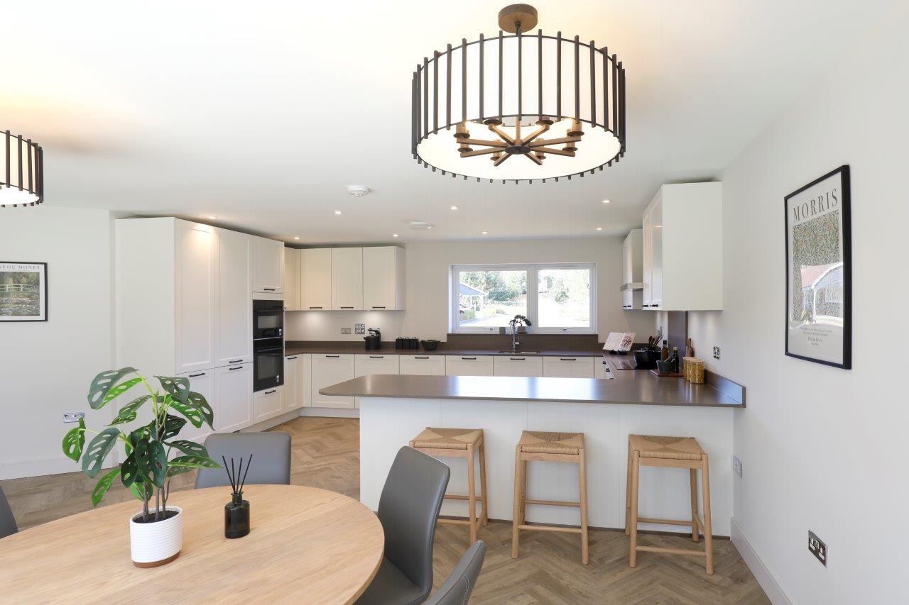 5 bedroom detached new house for sale 0