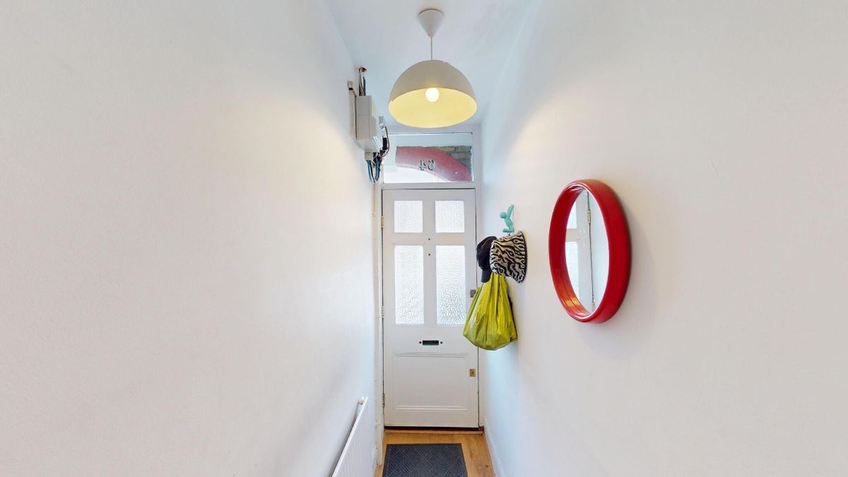 64 Clementina Road, London photo 4