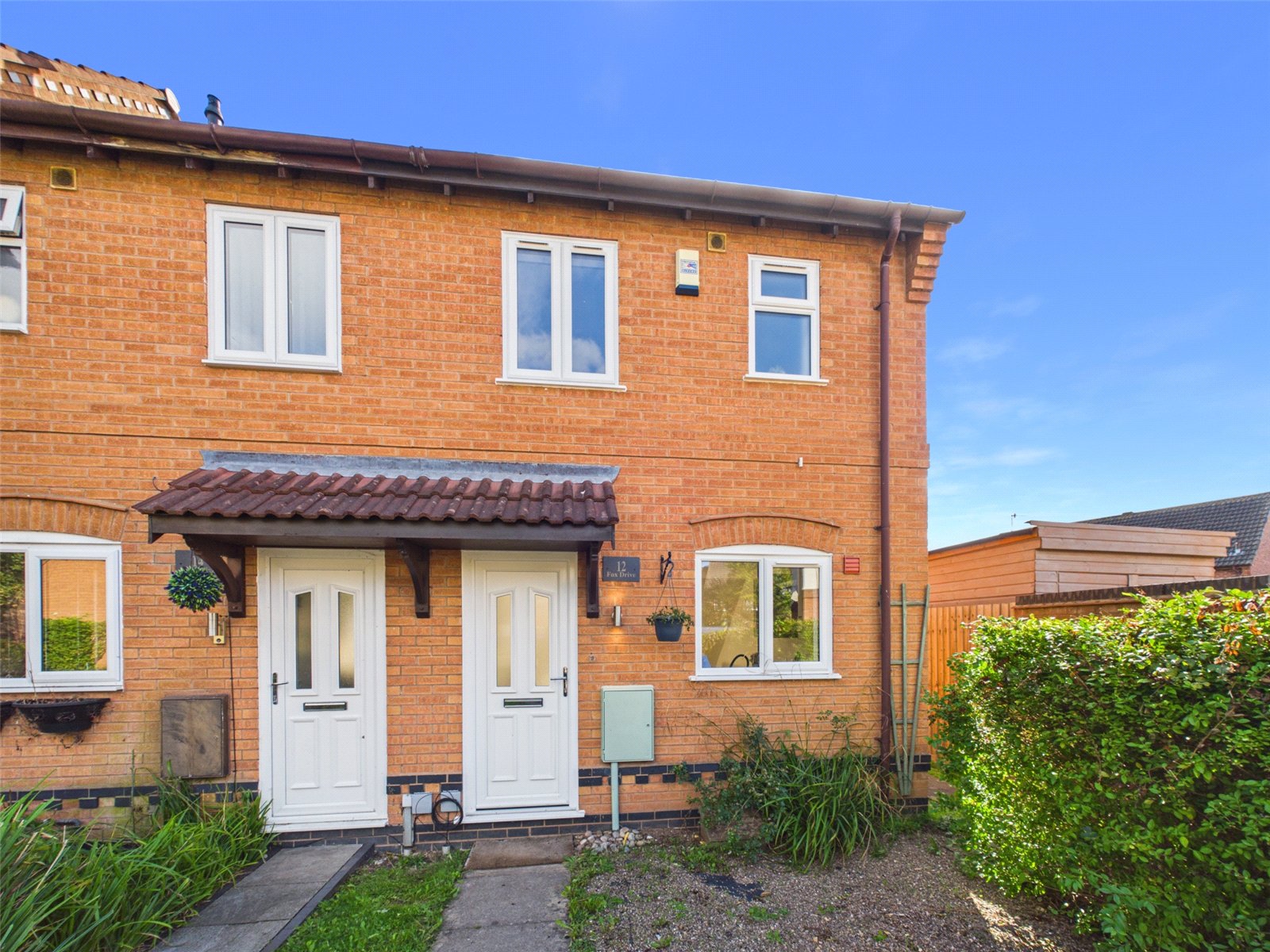 2 bed end terrace house for sale