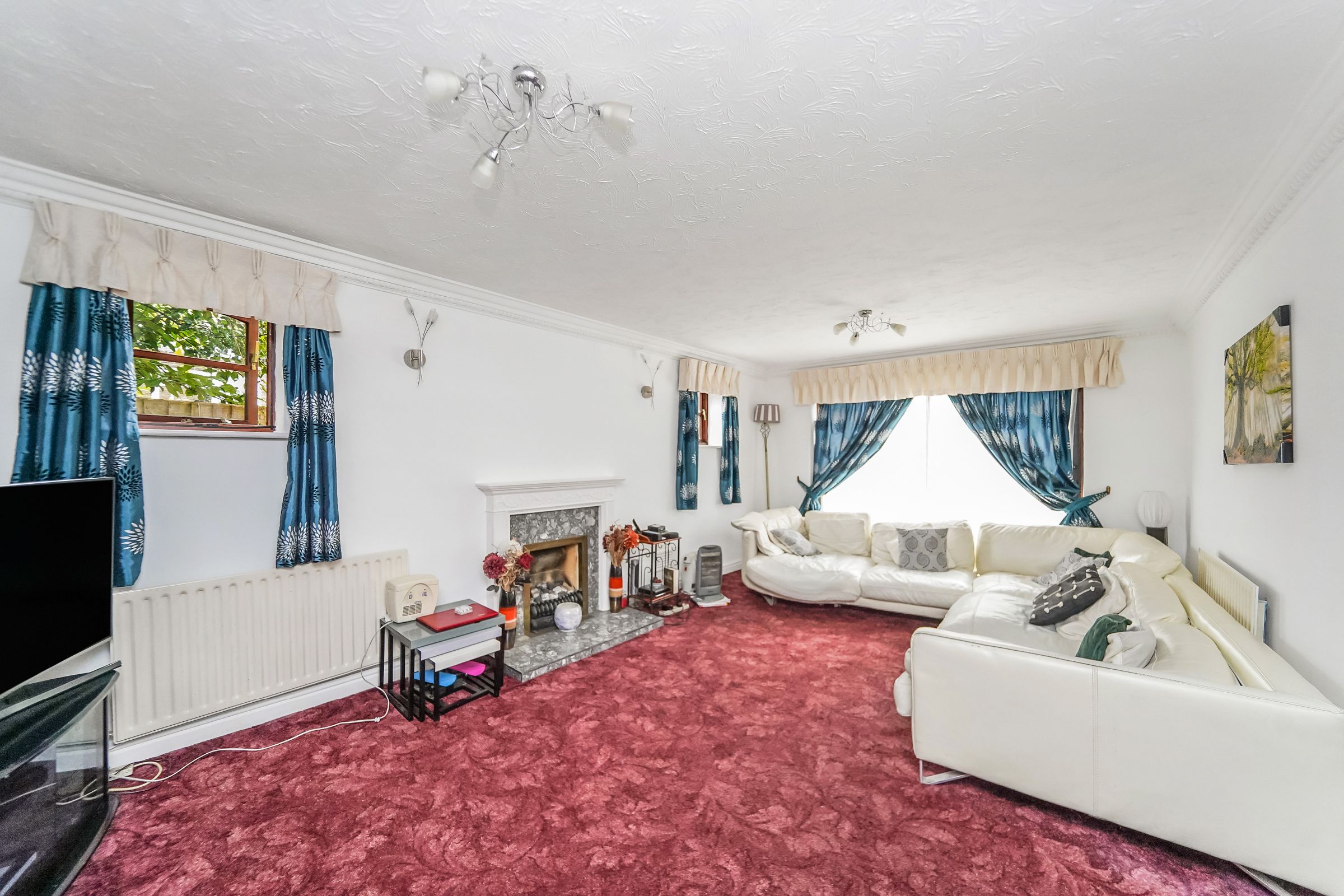 6 Hampton Gardens, Sawbridgeworth photo 4