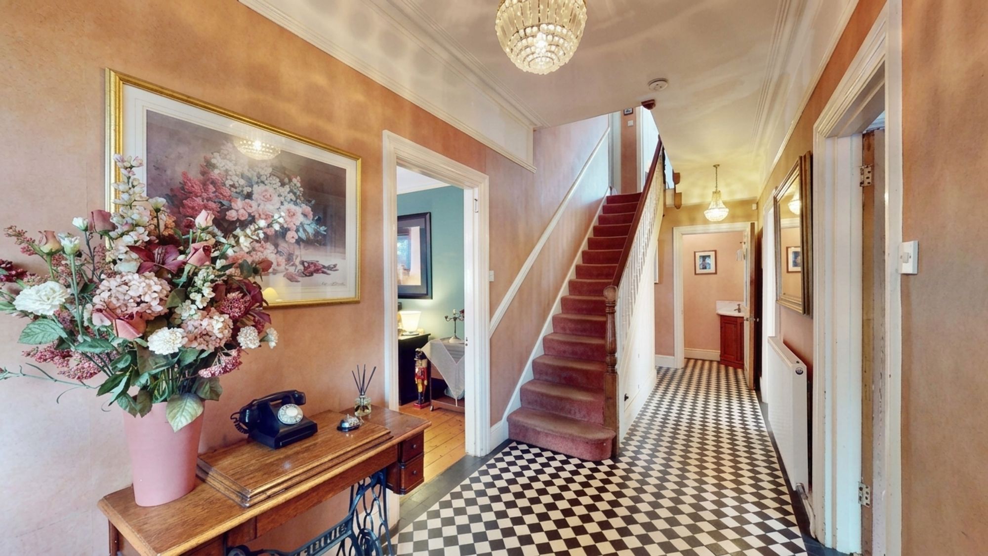 12 Ledborough Lane, Beaconsfield photo 4